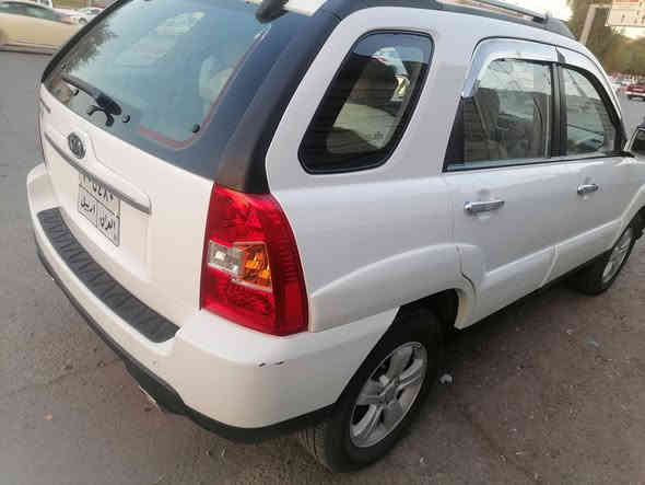 كيا سبورتج 2010 جديد بدون صبغ بدون تعديل ماشيه ١٤٣ الف سعر ١٢٥ رقم موبايل ***********
