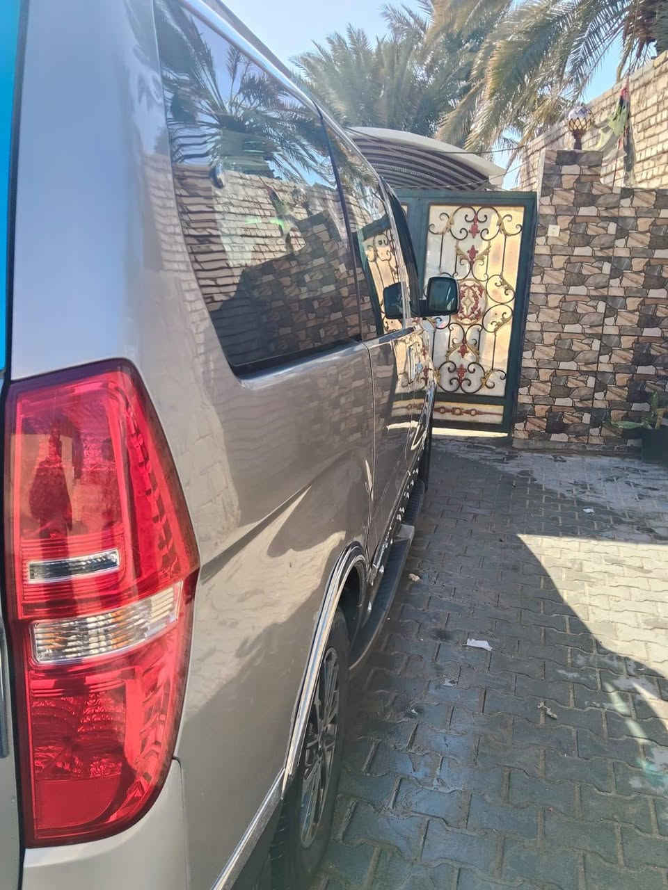 ستاركس مسكر ١٢ رقم بصره باسمي  اتوماتيك جديدة وكفاله السعر ١٩٠ وبيه مجال إذا ما عجبك الوضع اعبر بدون شي الله يحفظك ***********
