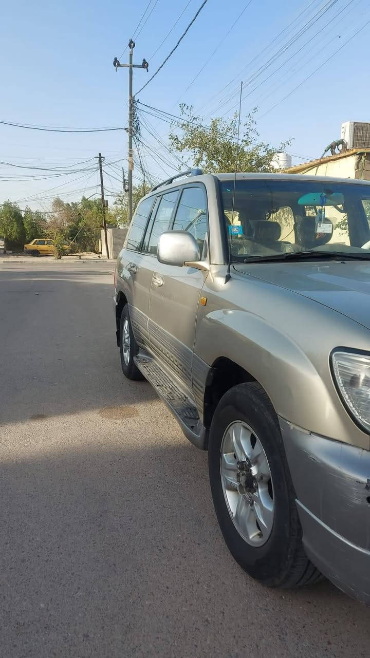 السلام عليكم لاندكرور مديل2007سياره كفاله عامه كلها ع البلاد مكينه كير تبريد حداده تخم تاير رقم بغداد تحويل ثاني يوم السعر 175العنوان البصره القبله استفسار *********** البصرة, العراق
