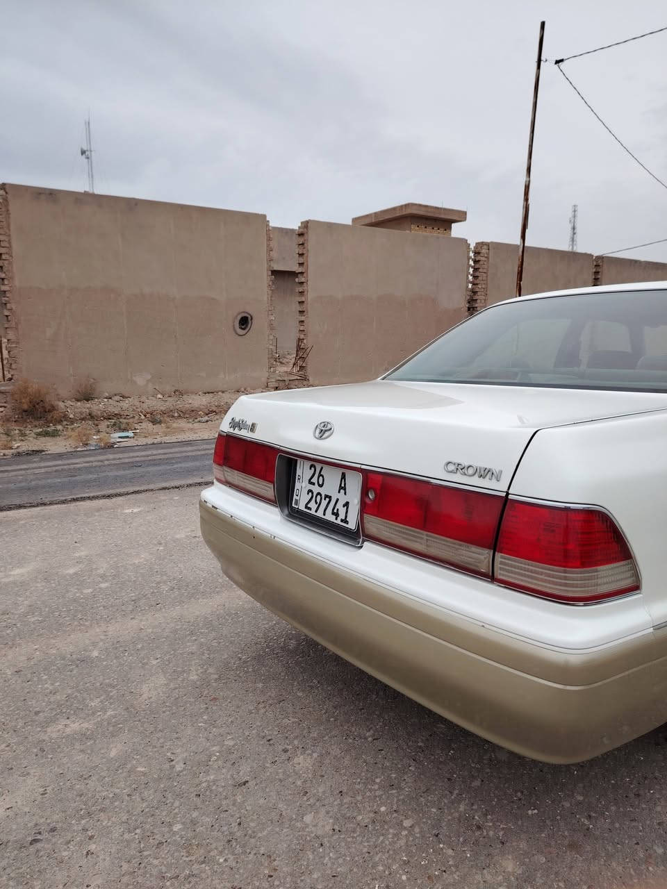 سلام عليكم رأس الثور فلات للبيع رقم صلاح الدين أنكليزي تحويل مباشر سنويه لل29 موديل 2000 اصل كفاله عامه من ضربه كص نقل جثه صبغ السياره فول من غير الفتحه
_كرستال
_شاصي 55
-مكينه3000 فيشه وبطل اسود
_شاشه ليزريه
_تحويره نجف
_نظام ABSشغال
_جنجر 12قرص
-تبريد قطعتين
_ أربع كشنات كهرباء
-ستيرن كهربائيه 
السياره جاهزه حداديه كير مكينه تبريد السعر 110وبيه مجال مكان السياره بابل رقم الموبايل ***********
