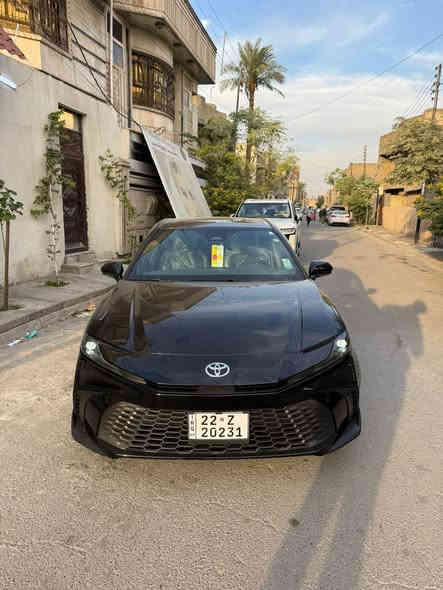 السلام عليكم 
تويوتا كامري ٢٠٢٥ هايبرد ماشيه ٩ آلاف 
السيارة وارد أمريكي جاملغ خلفي بدون دواخل كما موضح في الصوره 

المواصفات 

مقاعد جلد 
رادار امامي 
نقاط عمياء 
كاميرا خلفية 
شاحن لاسلكي
كرسي كهرباء 
تدفئة مقاعد 
تشغيل عن بعد 
مستشعر وقوف 
بصمتين 

السيارة ما ناقصها اي شي بأسمي شخصياً 

مكان السيارة بغداد 

للإستفسار :- ***********
