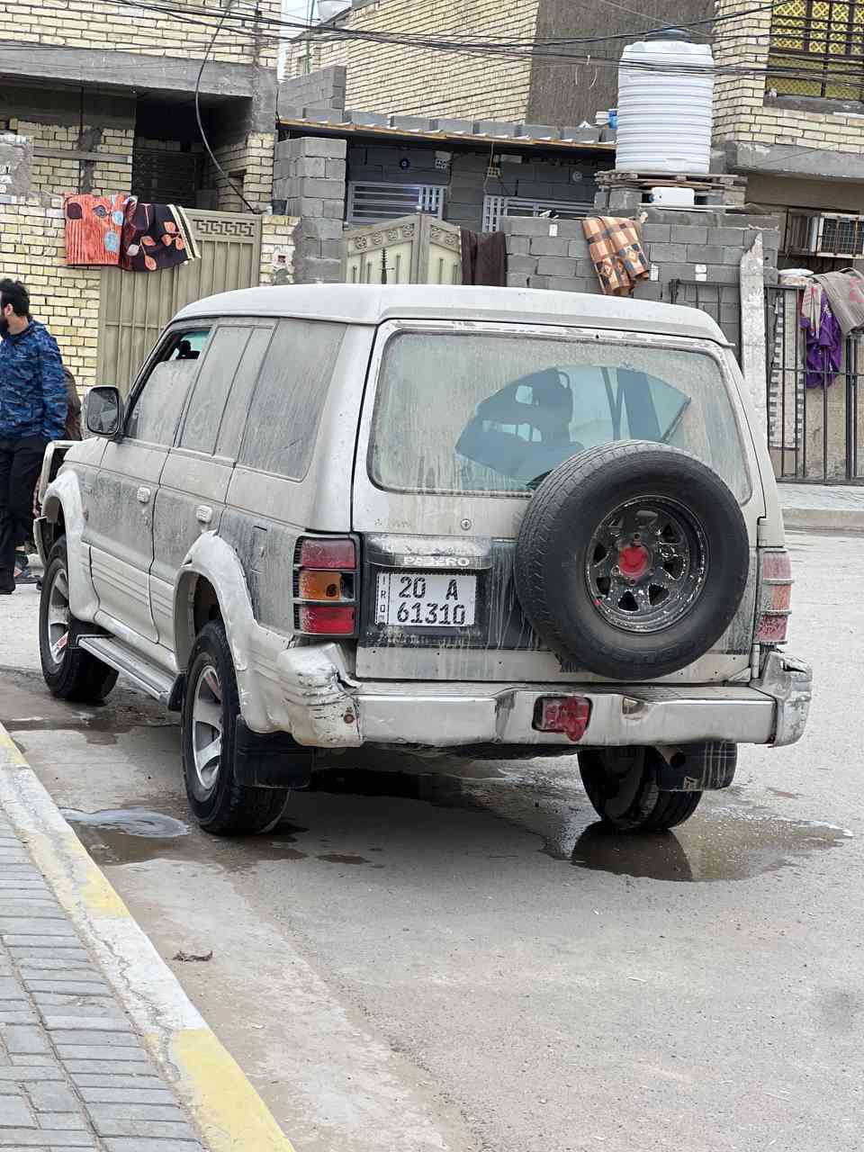 سلام وعليكم باجيرو مديل 1991
مكينه وكير خير من الله مكينه ففتي 2500
بيه ضربه بصيطه بل باب سايق ترجع بيدك ولابيه صبغ 
حداده جديده كهربيات شغاله 
رقم ديالى جديد بسمي هزه جديده
عنوان بغداد الشماعيه 
السعر 48
***********
