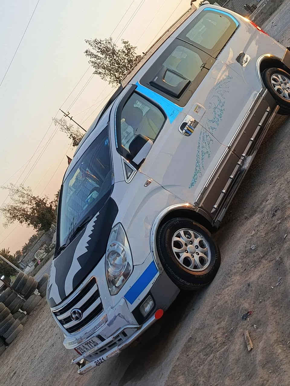 سلام عليكم ستاركس للبيع موديل 8 رقم نجف نكليزي مصفره هيه وظريبه وغرامات مداور ثاني يوم سياره مكينه كير حداديه تبريد خير من الله مكان سياره بابل لها سميه سعر 117وبيه مجال هذا  رقم صاحب سياره ***********  / ***********
