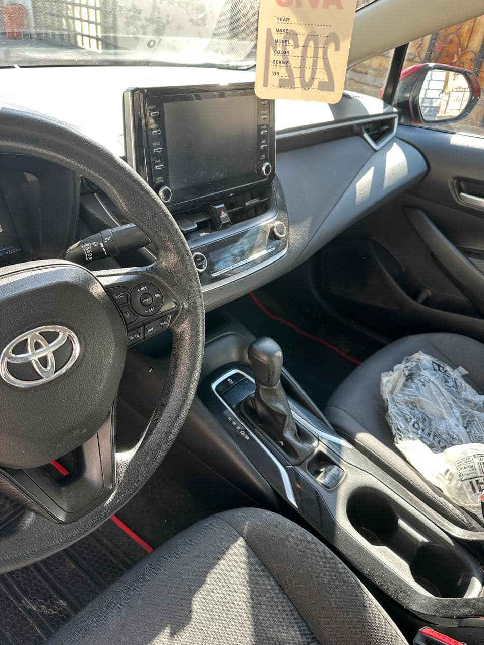 السلام عليكم 
كورلا 2020 أمريكي LE موصفات معروفه  معوقين بعدلها سنه وصير حره بيها فقط قطعتين صبغ بنيد وجاملغ عكس السايق وجاملغ الخلفي على كد شبر صبغ لا ايرباك ولا ضربه قويه رقم بغداد  عارضها ١٢٧ $ 
***********
