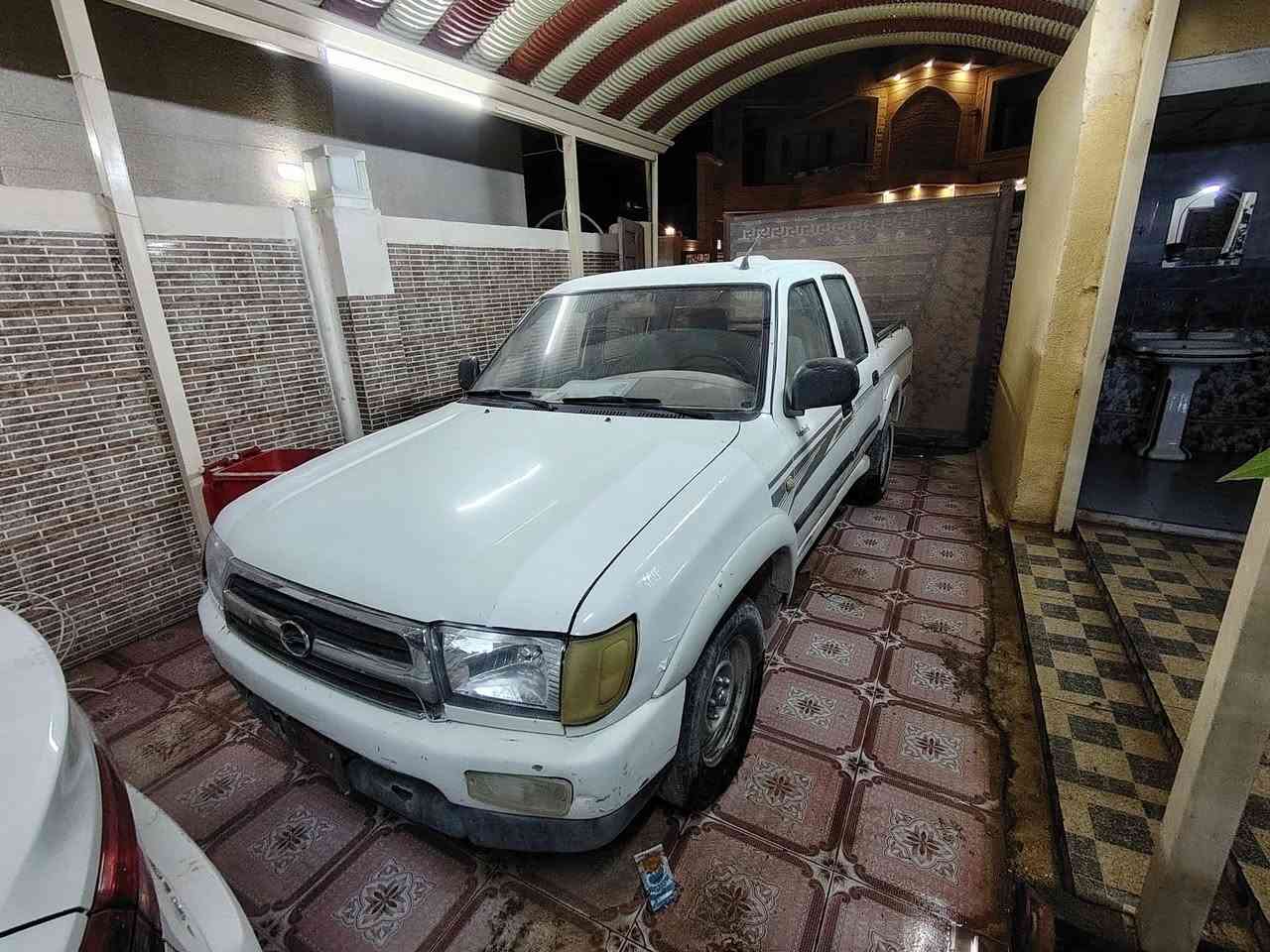 السلام عليكم ورحمة الله وبركاته البيع او مراوس بكم ادميلر 2006 محرك بلادي كير اوتوماتيك مال كروسيده السياره خير من الله مابيه اي نقص وحلوه وكاعده ونشاطتها حلوه رقمها منفيس فلاحي مكاني تكريت باقي التفاصيل الاتصال على او المراسله على الخاص ***********
