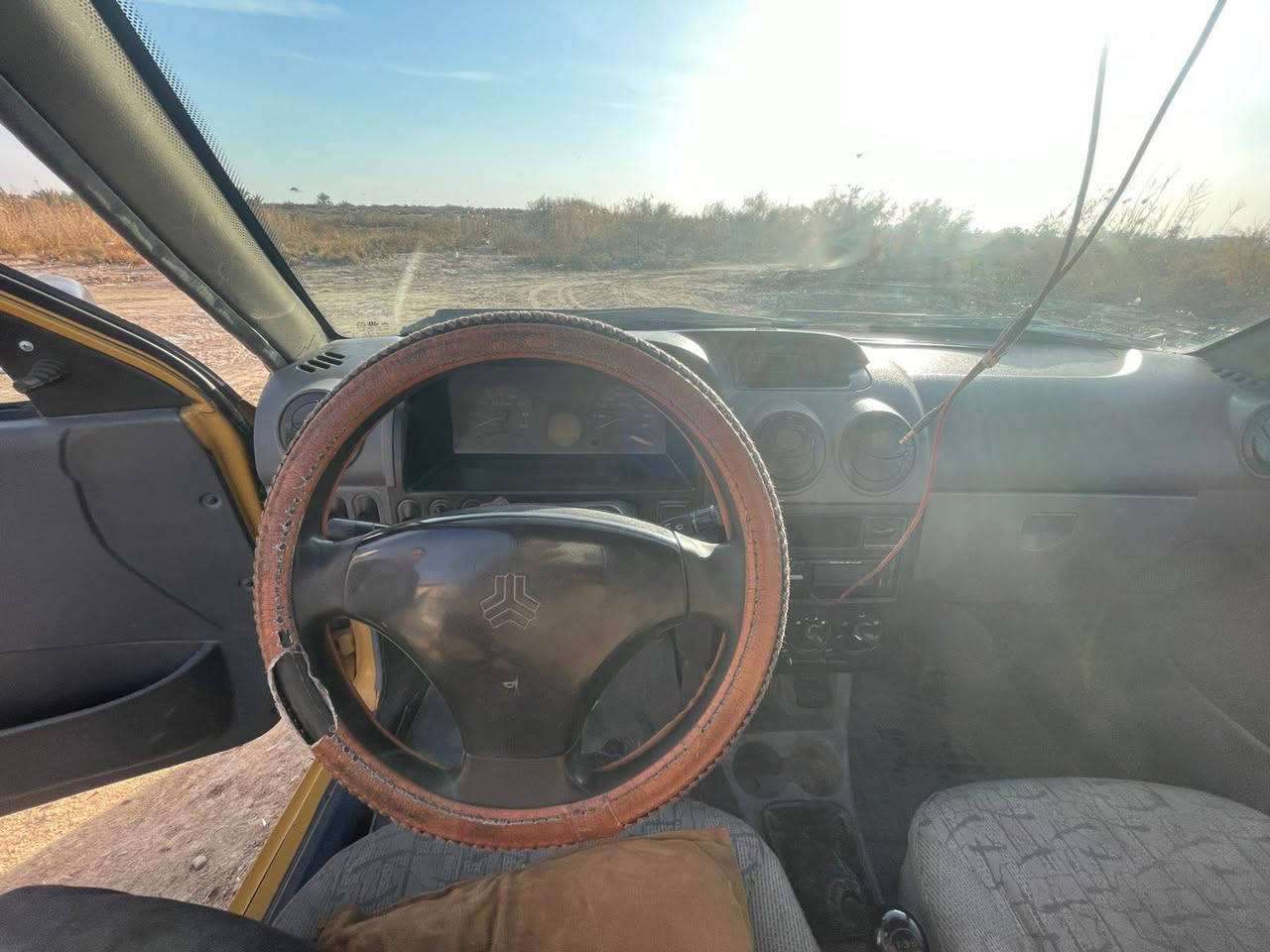 السلام عليكم
سياره موديل 2012
بأسمي السياره 
السياره عطلها فقط كير 
سعرها ٢٤
***********
