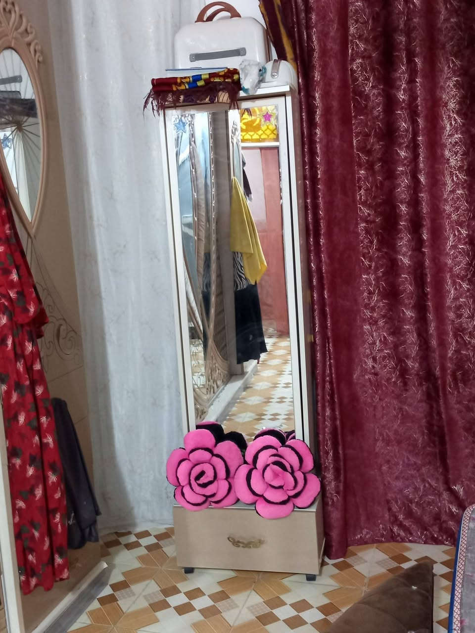 سلام عليكم عندي غرفه تركيه البيع سعر 350 وبيها مجال وبيه اضرار بسيطه


**إذا كنت صاحب هذا الإعلان وتريد حذفه لأي سبب، رجاءا أرسل رسالة إلى الدعم الفني**