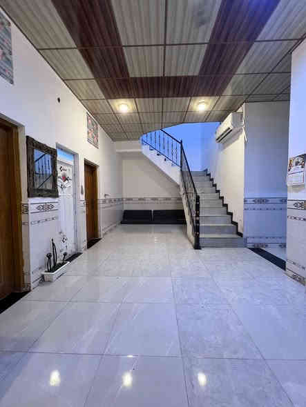 المساحة :: 200م على شارع 10م
طابو صرف زراعي عراقي 🇮🇶
#سنة_البناء نهاية 2024
إبي الخصيب حي العسكري كوت الحمداني 
#يحتوي :: الطابق الأول :: 
كراج واسع صحيات خارجية كلدور مطبخ صالة
غرفتين منام صحيات داخلية وأستقبال ومنور
#يحتوي :: الطابق الثاني :: 
صالة واسعة غرفتين منام صحيات وسطح خارجي 
#السعر_المطلوب :: 110 مليون قابل للتفاوض
منطقة سكنية وهدوء مع توفر كافة الخدمات .
#للأستفسار :: أتصال / *********** 
مع أستقبال جميع عروضاتكم العقارية .
