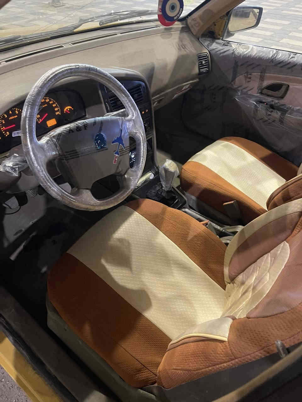 لميس موديل ٢٠١٥
مكفوله من الضربه وتبديل والصبغ 
صدر جديد تخم تاير جديد تبريد تدفىا شغال 
💵 السعر ٤٠ و بيه مجال 
العنوان بغداد مدينه الصدر قرب حمام المدينه
الرقم ***********
