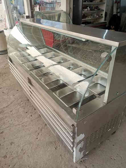 عارضة تصلح اللحوم. وال مقبلات
من رخصة الادمن عارضه قياس مترين كامله مع 12 بلانك كبير
تحتوي على غرفة خزن تجميد تبريد
العنوان بغداد جسر ديالى الكرغوليه خلف محطة الوقود شارع ماركة الهدي
الاستفسار الاتصال *********** علمنا
