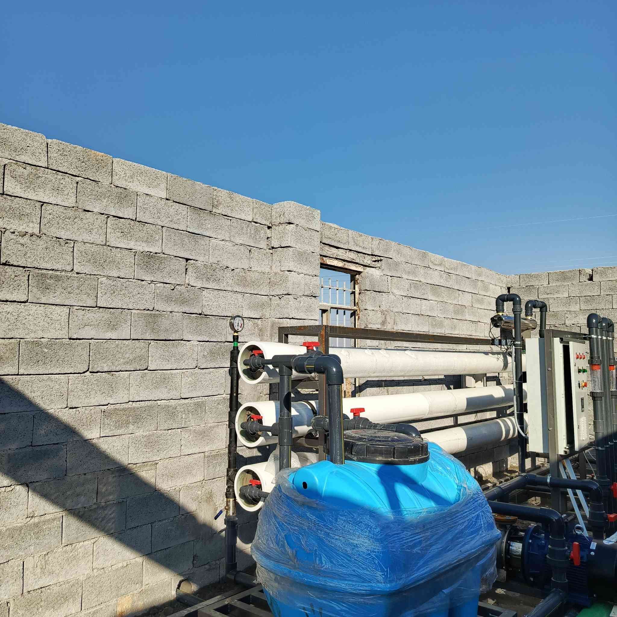 مركز الشهد لمعالجة المياه 💦💦
تم بعون الله نقل وتنصيب محطة مياه Ro بسعة 15 ألف لتر في الساعه ألى محافظة العماره وتم التنصيب ولتشغل للأستفسار الإتصال على الأرقام التاليه
*********** ابو مهدي الناشي وات
*********** ابو مهدي الناشي وات
