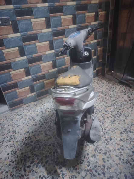 سلام عليكم دراجه دراجه ماكس منغولي سرعتها ١٢٠ البيع برغي واحد ما مفتوح بيها بلاد   قفل جنطه كهربايات شغاله سلف هندر عداد بنزين عداد سرعه قفل  ستيرن كله شغال   كله شغال  مكاني بغداد  حي أور  ***********  متواجد واتساب فقط
