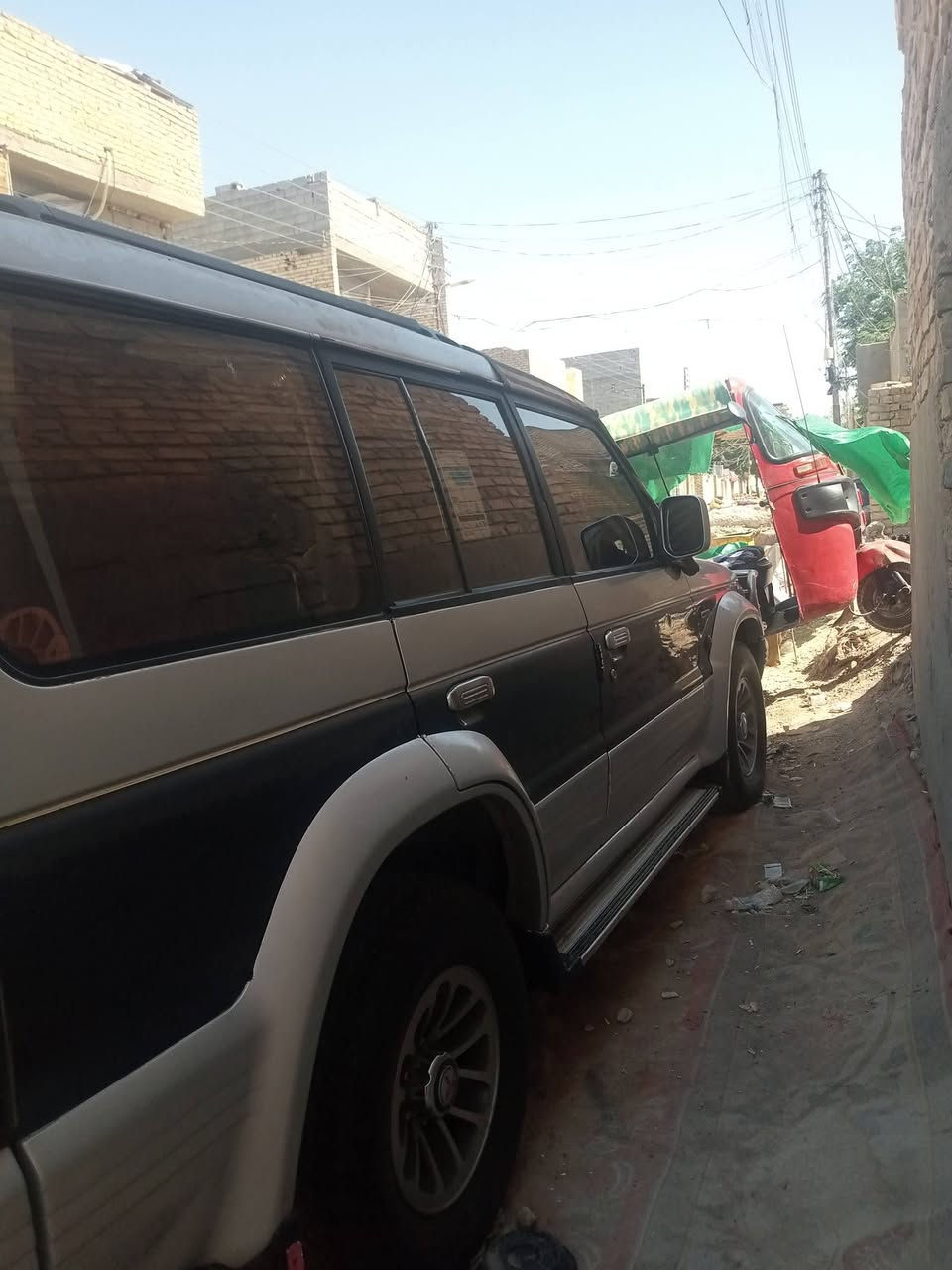 سياره باجيرو موديل 95تخم تاثيرات جديده كهربائيات شغاله تبريدفول صبغ جماليه مقفوله سياره فول بس محرك لاطش55 ورقه***********

