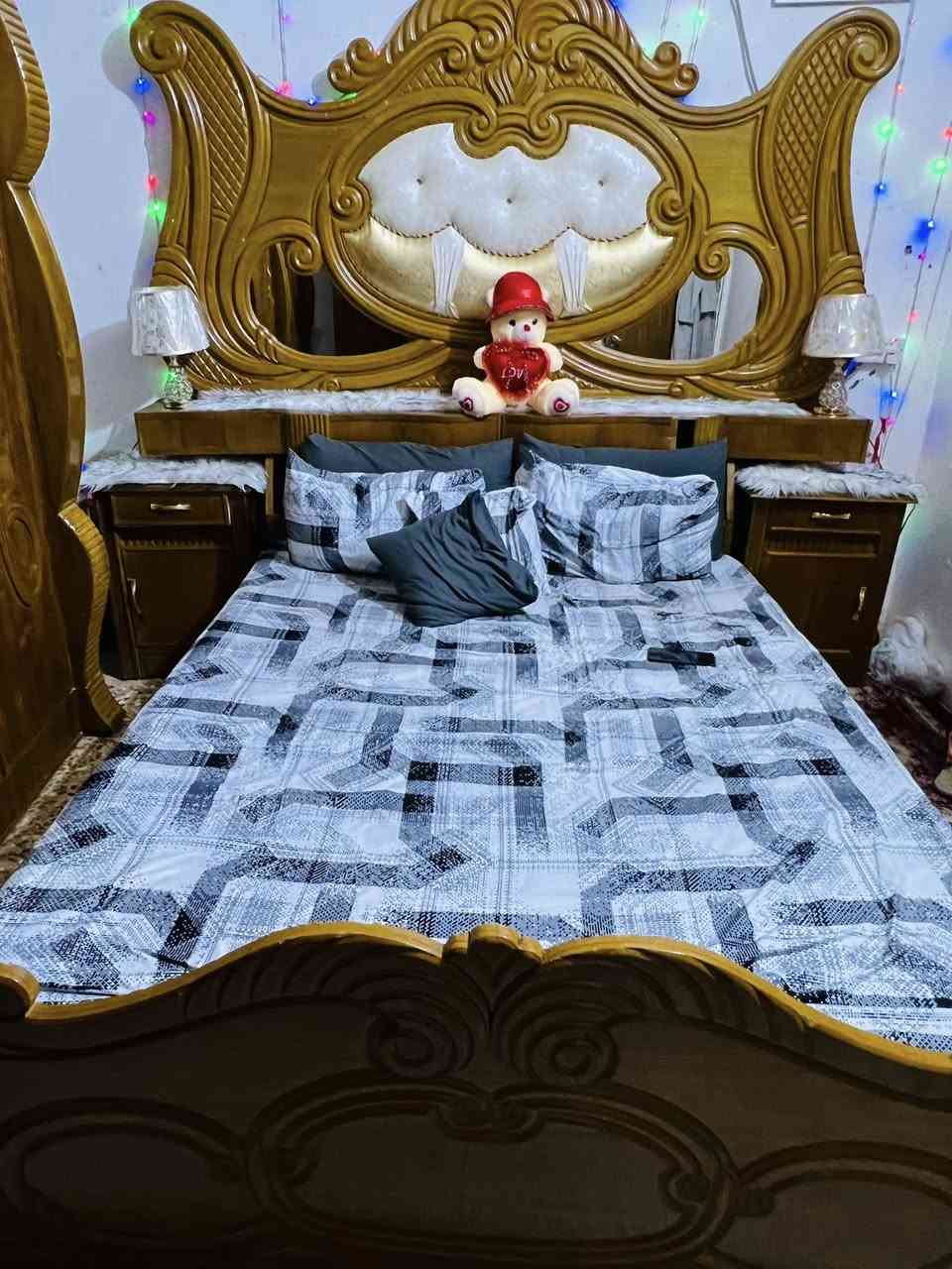 سلام عليكم غرفه نضيف وحلوه بيه ملاحضات بسيطه سعر مليون شراي يتصل ع هذا رقم ***********
