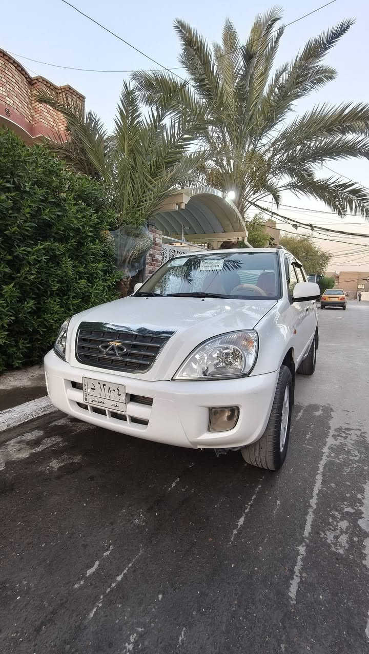 سلام وعليكم تيگو ٢٠١٢ سيارة كلش نضيفة وجاهزة مكينة كير حدادية خير من الله تبريد ثلج كير ميكانيك  مكينة ٢٠٠٠ غرفتهة نضيفة بيهة صبغ باب خلف السايق دواخل بلادية بدون ضربة وبدون خياس كهربائيات شغالة ماشية ١١٠ رقم بغداد الماني مكاني بغداد سعر ٥٥ وبيهة مجال رقم ***********
