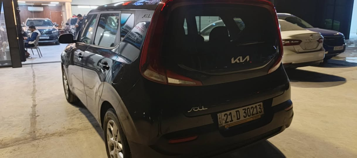 السلام عليكم
للبيع كيا صول موديل ٢٢ كلين وارد أمريكي 
تدفئة تبريد فول كير محرك كفالة سيارة واحد على واحد 
رادار جانبي أوتو ستار 
سيارة احلة من صور مكاني ديالى بعقوبة مقابيل صناعة ثالثة هاتف***********
