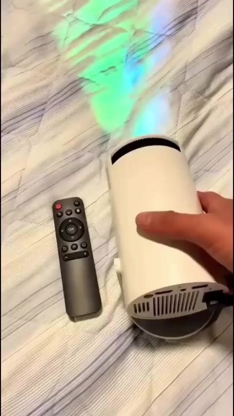 داتا شو hy300 pro 
• تصميم حر الدوران (180° Free Projection): يمكنك توجيه الإضاءة من الجدار إلى السقف بسهولة تامة، لتستمتع بالمشاهدة وأنت مستلقٍ في سريرك.
• اتصال ذكي وسلس: يدعم ميزة مشاركة الشاشة لاسلكياً (Wireless Screen Sharing) من هاتفك مباشرة، كما يدعم الاتصال السلكي أيضاً.
• صورة واضحة ودقيقة: مزود بخاصية التركيز اليدوي (Manual Focusing) لضمان الحصول على صورة حادة ونقية في ثوانٍ.
• تجربة سينمائية: يدعم العرض بأبعاد 16:9 لتستمتع بالشاشة العريضة وكأنك في السينما.
• سهولة التحكم: يأتي مع جهاز تحكم عن بعد (Remote Control) وكابل شحن USB وكتيب تعليمات لضمان أفضل تجربة استخدام.

احجز الآن كمية محدودة جدا ✅

#منزل #عروض #بغداد #رمضان_كريم #داتاشو


**إذا كنت صاحب هذا الإعلان وتريد حذفه لأي سبب، رجاءا أرسل رسالة إلى الدعم الفني**