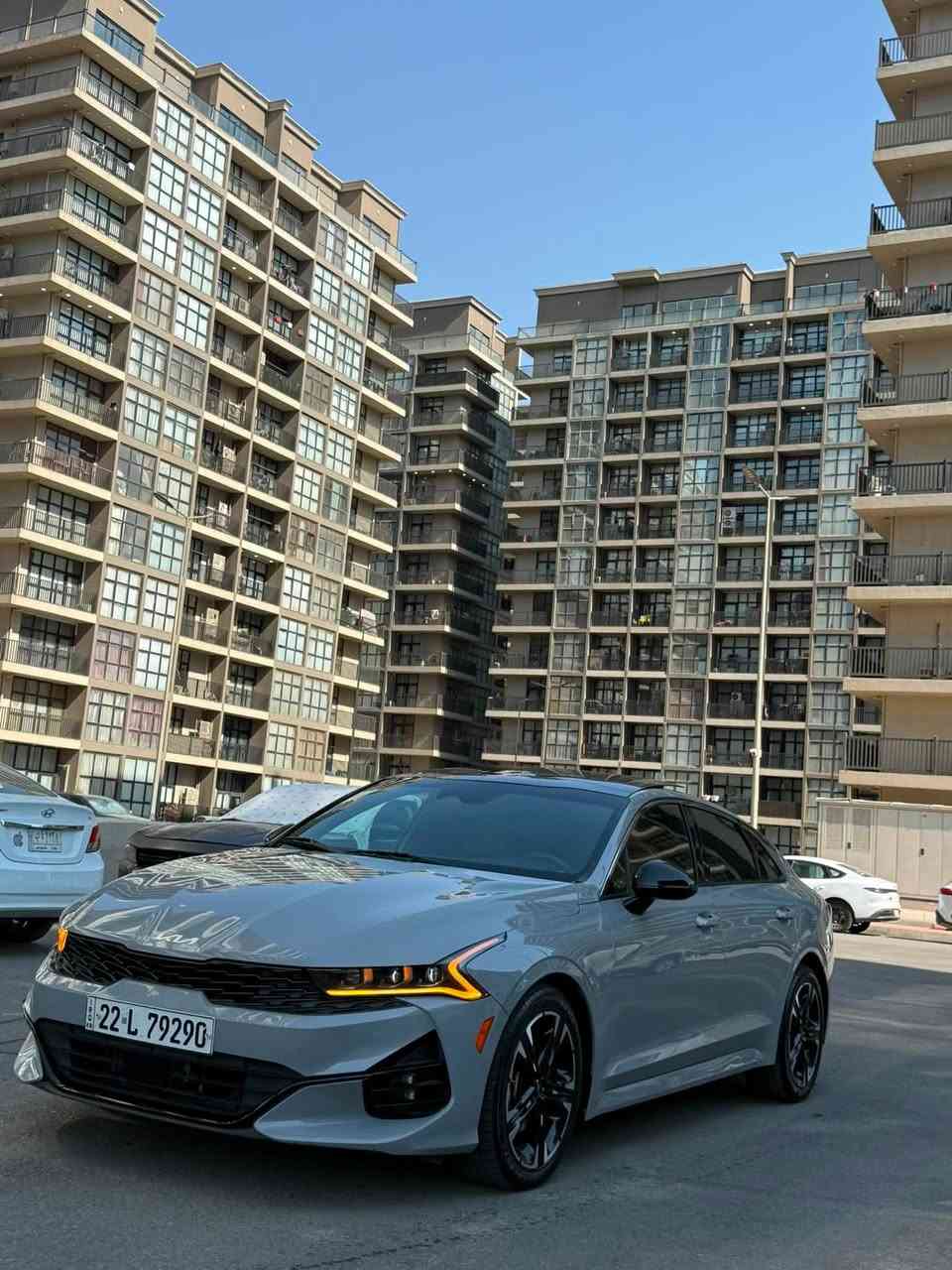 K5 2022 gtline فول داخل احمر بلادي 
حادثه جاملغ خلفي وباب بدون ايرباك وبيه شخط موضح بصور 
تفاصيل واضحه بلصور 
ماشيه 65كيلو ع وضع الشركه 
مكان السياره الدوره او الخضراء 
السعر ب 180 وبيها مجال 
***********
