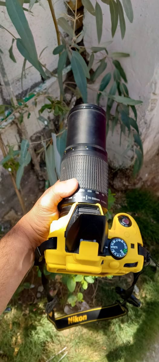 كامره نيكون 3300
كامره نيكون 3300
وياها زوم رياضي 70/300
وياها جنطه وشاحنه و وتوصاله ايفون و تايبسي
السعر مناسب وهاي صورها رغم الشمس قويه


**إذا كنت صاحب هذا الإعلان وتريد حذفه لأي سبب، رجاءا أرسل رسالة إلى الدعم الفني**