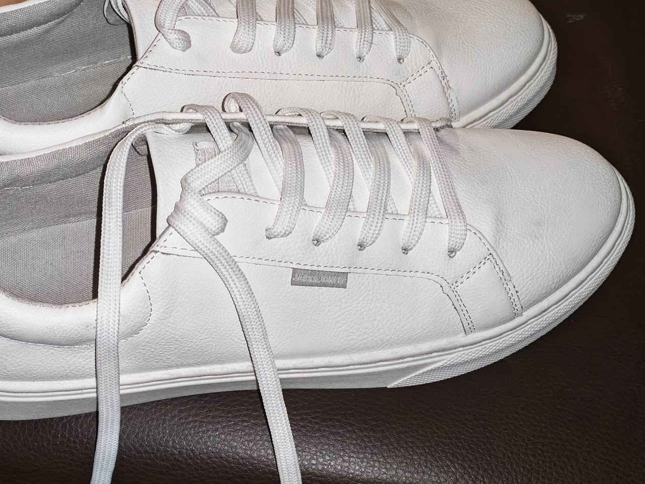 حذاء ماركه قياس ٤٥ 
سعر 20


**إذا كنت صاحب هذا الإعلان وتريد حذفه لأي سبب، رجاءا أرسل رسالة إلى الدعم الفني**