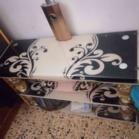 ميز تلفزيون