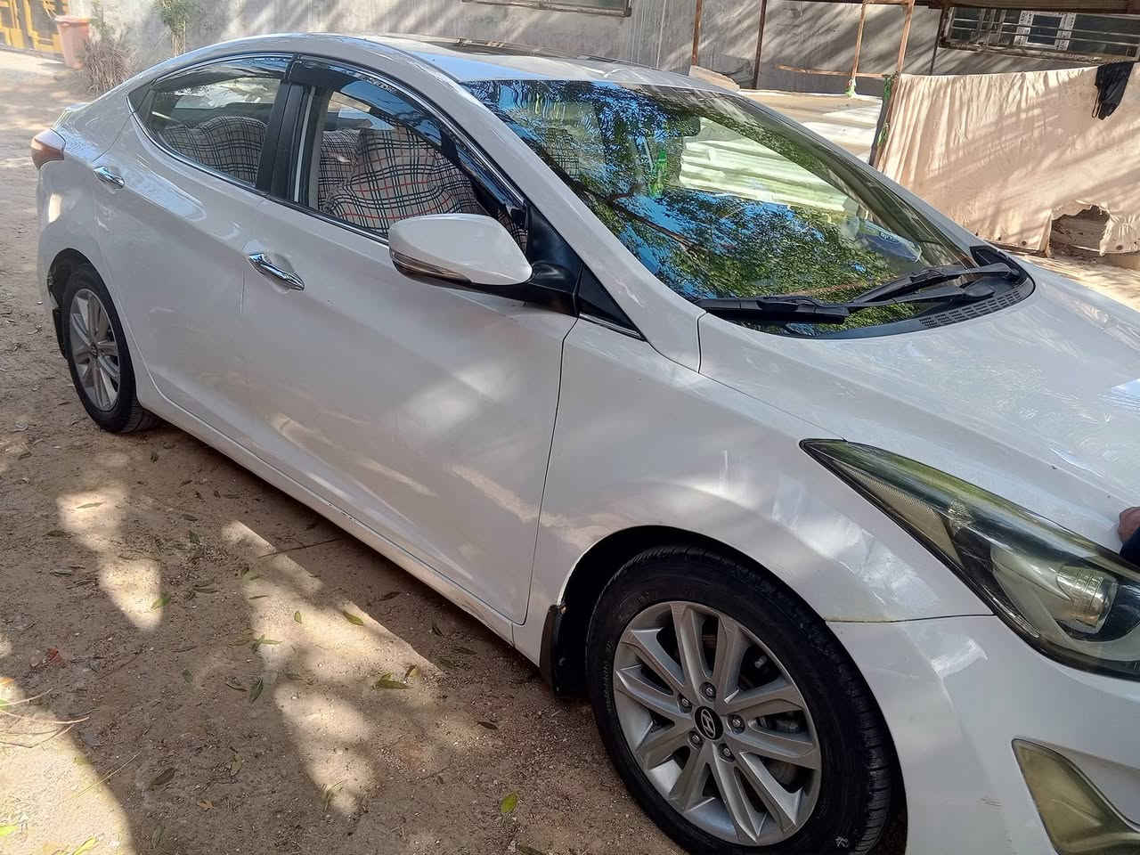 النترا خليجيه مديل 15مكفوله بيه بس بارد قليل باب السدر مكينه 1800السياره باسمي مكينه  وكير وحداديه وتاير كله جديد تبريد فول السيارة فول ماعده البصمه***********
