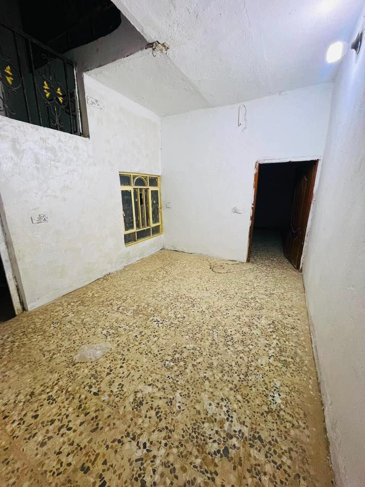 بيت 🏠 للايجار 100م
السعر 275 قفل مقدمه شهرين

الموقع 📌 حي ميلاد قرب شارع كربلاء 

 يحتوي  غرفه ومطبخ وصاله واستقبال وصحيات  

‭0773 910 9484‬
