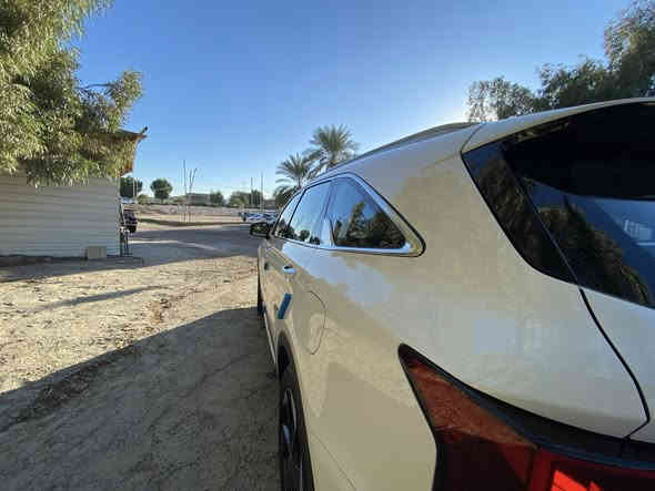 سورنتو ٢٠٢٤
فول مواصفات من عده ال بانروما 
كشنات كهرباء 
تحكم سترين كهرباء 
٦ سلندر اقتصادي
٧ راكب تحكم ال كراسي كهرباء
تشغيل عن بعد 
تدعم تطبيقات ال جوال وتدعم ايضاا. ال كار بلي وينبهك اذا اكو كامرات وسرعه ال شارع
٤وضعيات ضوء 

٤ وضعيات قياده 
لد داخل  ضوء دشبول تحكم كامل من ال شاشه تكدر تتحكم في لون ال ضوء
٣ قطع تبريد  ول جه ال وره تحكم تبريد وحد 
يوجد في ال خلف  جداحه ومنافذ شحن

ويوجد دكمه تنبهك اذا قربت على سياره او اي شي 

ويوجد دكمه تشغلك ال كامرت ال وره 
٤ كامرات 
حساسات 
شفتات قياده
كير ماوس 

شاشه متصله 
عداد كهربائي 
بردات وكاله 
صندوق كهربائي
محرك سليم 
كهربائيات سليم
كير سليم 

ويوجد ٢ سونار  واحد قبل ٢يوم سويته ول ثاني ٣٠يوم ثنينهن  نضيفات
لو ابيض 
  

 ماشي ٣٧ الف  نضيفه ولاشخط

 بس جاي عليه رذاذ من صبغ بخاخات  

بسمي مشروع وطني تحويل ثاني يوم 

رقم ال تواصل ⏬️

***********

سعر ⏬️.  جوه سوك.   

32000الف وبيه مجال

🔥🔥🔥🔥🔥🔥🔥🔥🔥🔥🔥
