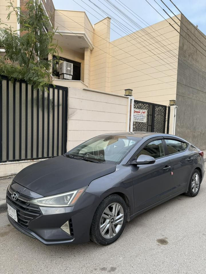 النترا 2020 رصاصي
فول السيارة 1/1 
بصمة 
شاشه وكامره
تدفئه مقاعد مع سترين
رادار امامي 
حساسات 
لايت عدسات زنون
@سونار للسيارة مرفق مع الصور
السيارة جاهزه سنويه بأسمي 
العنوان الدورة_ حي الصحه
$$مكلف بالنشر رقم صاحب السيارة
السعر 125 وبيها مجال 
***********
