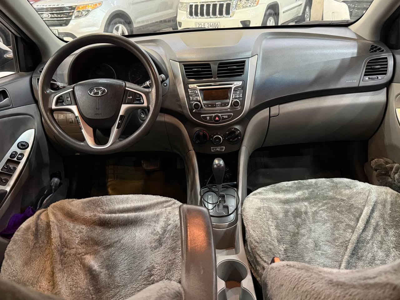 اکسێند مۆدێل ٢٠١٧ سەیارەیە تابڵیی تازەیەو کەم مەسرفە مالی دۆستە سێ پارجەی بۆیاخە بێناوگرتن سەنەویو رەقەمی تازەیە بەناوی خۆمانەوەیە ماشاللەی گەرەک یەک دینار مەسرفی نیە تەقە رەقە هەموی بەشەرت سەیارەیە جاهیزەو بێ کێشەیە سعری ١٠٠ دەفتەرێ و مەجالیشی تیایە رەقەم تەلەفون *********** لە کەلارم كالار, السليمانية
