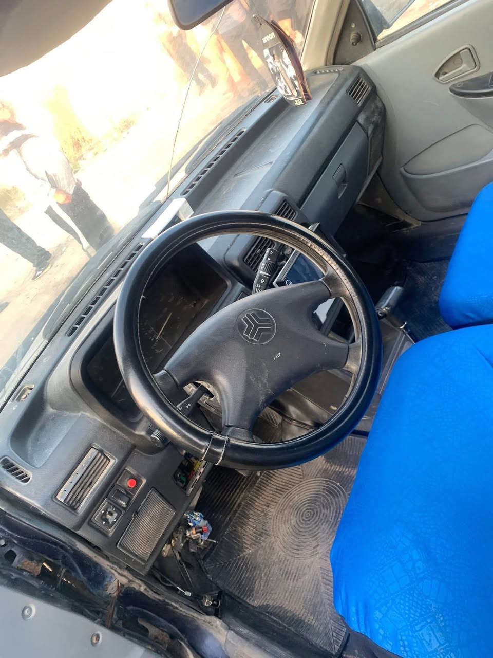 يا الله السلام عليكم كيا بريد كير وتماتيك تخم تاير خط بيض رقم نجف كير محرك خير من الله مصبوغة عام درجة اولة نقصها فقط بربرين اي ستفسار على هذ رقم  ***********
اخوان سيارة كدام عيون وحلة من صورة (السعر ٢٦ ) مايعجك المنشور عبرة عنون سيارة بغداد الدورة
