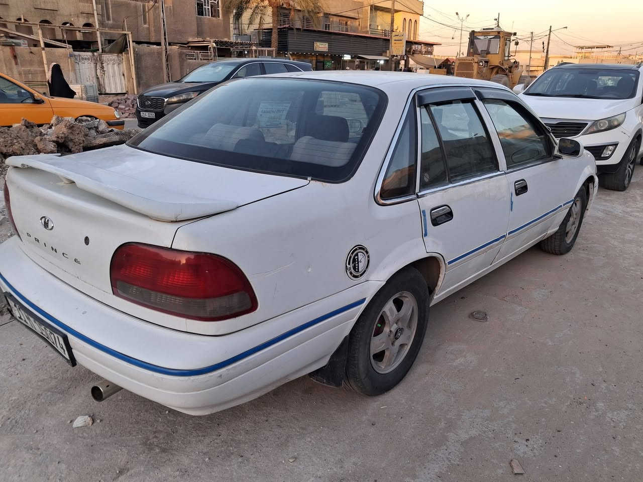 برنس فراشه 1996 ابيض بلاديه بدون ضربه ولا تبديل ولا صبغ محرك مسكر جيد جدا كير اوتو خير من الله تبريد شغال كهربائيات كله شغاله دواخله كلش نظيفه سنتر لك رقم بغداد انكليزي وبأسمي مكان بغداد مدينة الصدر  السعر 35 للأتصال ***********
