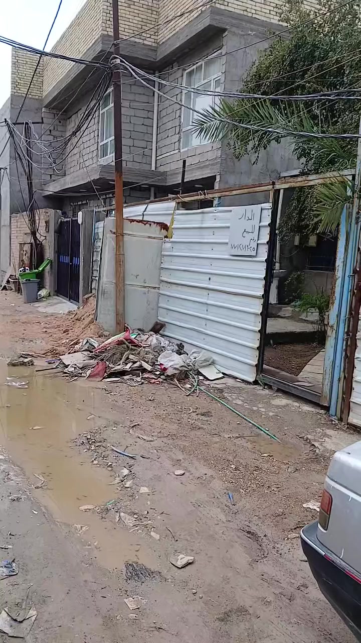 بيت في منطقة العبيدي مجمع الصناعي المساحة ٨٠متر السعر ٣٨ الرقم ***********
