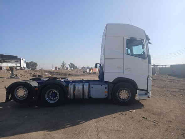 السلام عليكم شباب فالفو 2016 كاتي سحال خلفي دوار سيارة جديدة وجاهزة وبعدها زيرو فول مواصفات ماعدا الثلاجة شايليها سيارة كاملة بس ترقم وتطلع للشغل المكينة حجم 500 جوبلس امامي واخوان اي استفسار على السيارة او السعر مالتها اتصل على هاذة رقم وبخدمتكم   ‭0778 315 8982‬
