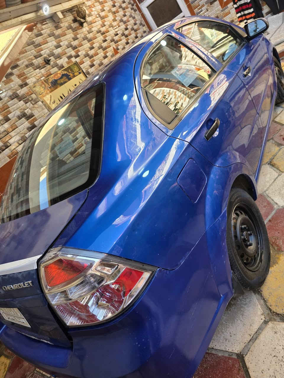 افيو خليجي رقم قادسيه موديل 2013 السياره جديده مال جناي مكفوله من الضربه من التبديل بيه مكنات صيغ قليل محرك جديد كير جديد حداديه جديده تبريد ثلج شاشه دخل جديد 
العنوان بابل مركز 
السعر 64
***********
*********** ابو كرار
