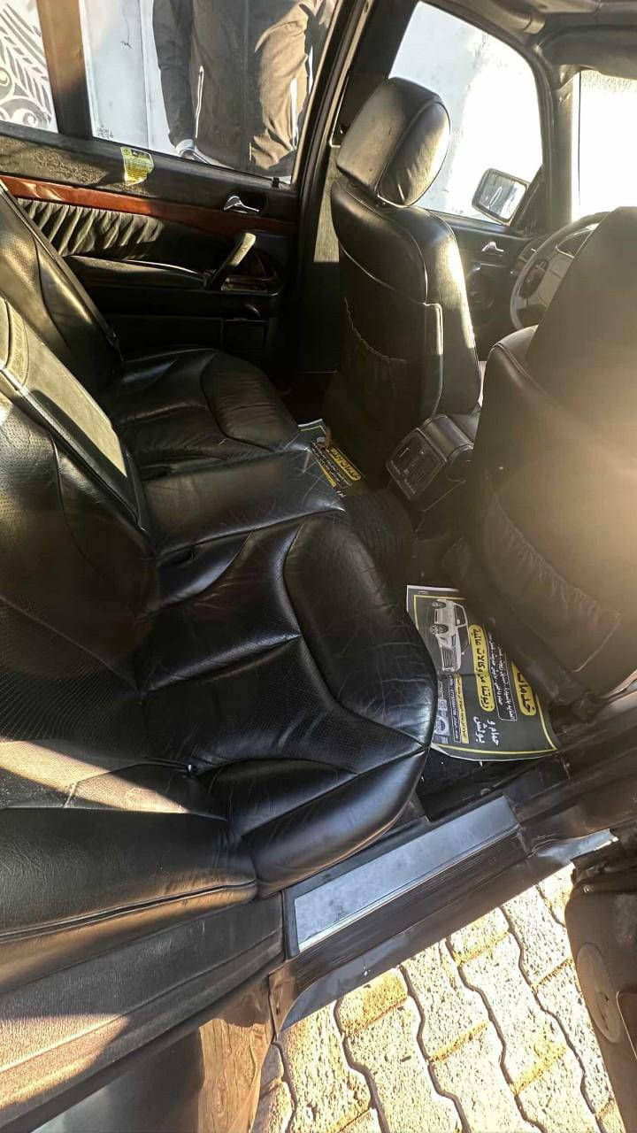 السلام عليكم 
مارسيدس شبح 
 محرك 320 خراطيم داخل جلد كراسي كهرباء سلايد شغال مري شفط لون اسود ملكي تبريد شغال
 للاستفسار الاتصال ***********
