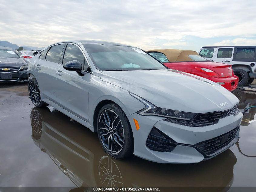 كي فايف 22 جي تي الرياضية
محرك 2500 تيربو 

رقم بغداد الجديد بأسمي 

ماشيه 36 الف 

فوول اعلى فئة  ب k5
صور الحادث بلمنشور بدون ايرباك   
تغليف السيارة PPF كامل 
مكان سيارة /بغداد
***********
