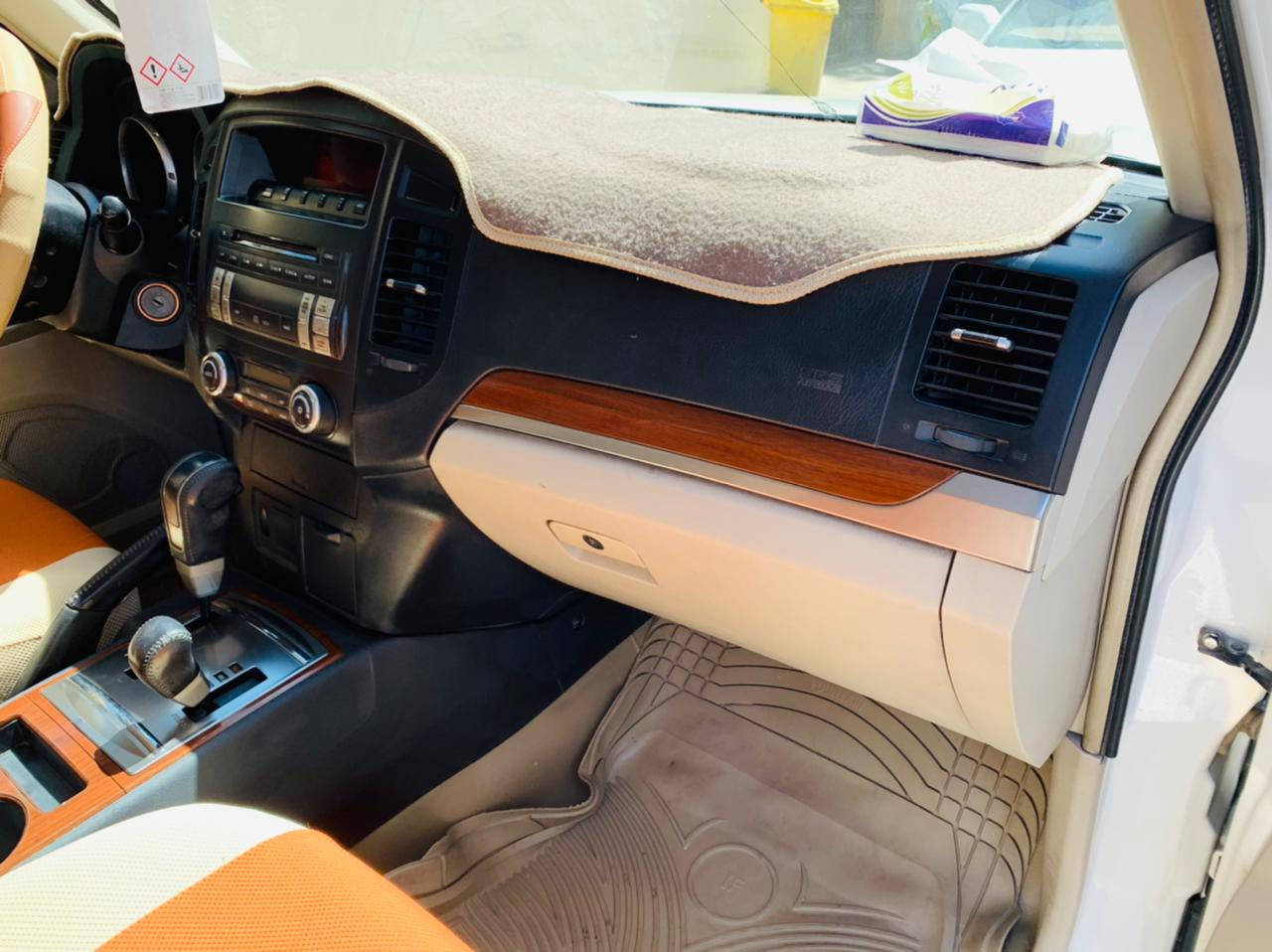 السلام عليكم
للبيع :
*سيارة باجيرو 2007 مكفولة كفالة عامه
الموصفات:
-محرك 3000
-6 سلندر
-حساس خلفي
-مري شفط 
-شاشة 
-جلد
-تحكم استيرن
-سنتر لوك
-تخم تاير جديد
-باتري جديد
مكان السيارة كربلاء معروضةب110 وبيه مجال قليل
للاستفسار ***********
