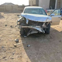 للبيع ملكه موديل 2002رقم بصره سعر 60وبيه مجال ابيع على حادثه 077339424...