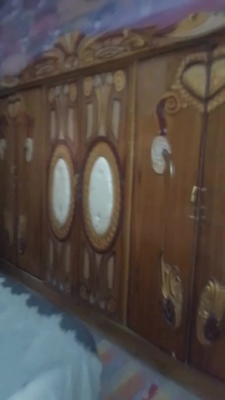 سلام عليكم غرفه خشاب البيع سعر 550 وبيه مجال بسيط مكاني صيطرت الج هاذه رقمي ***********
