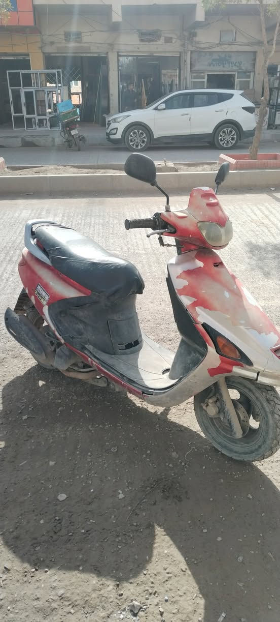 فورتي للبيع سلف وهندر شغال محرك بلادي ما مفتوح بس كفرات تعبانه سعر 350 مكاني بعقوبه ***********
