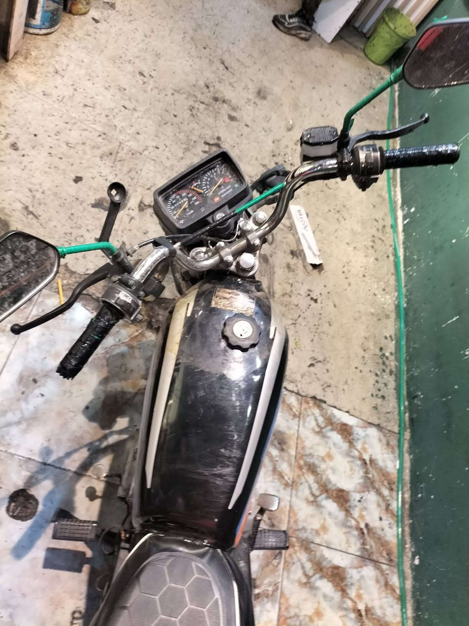 سلام عليكم دراجه 5كير دراجه مابيه نقطه مشكله للبيع 400الف بيه مجال رجان لحد يكسر بيه هاذه رقمي ***********
