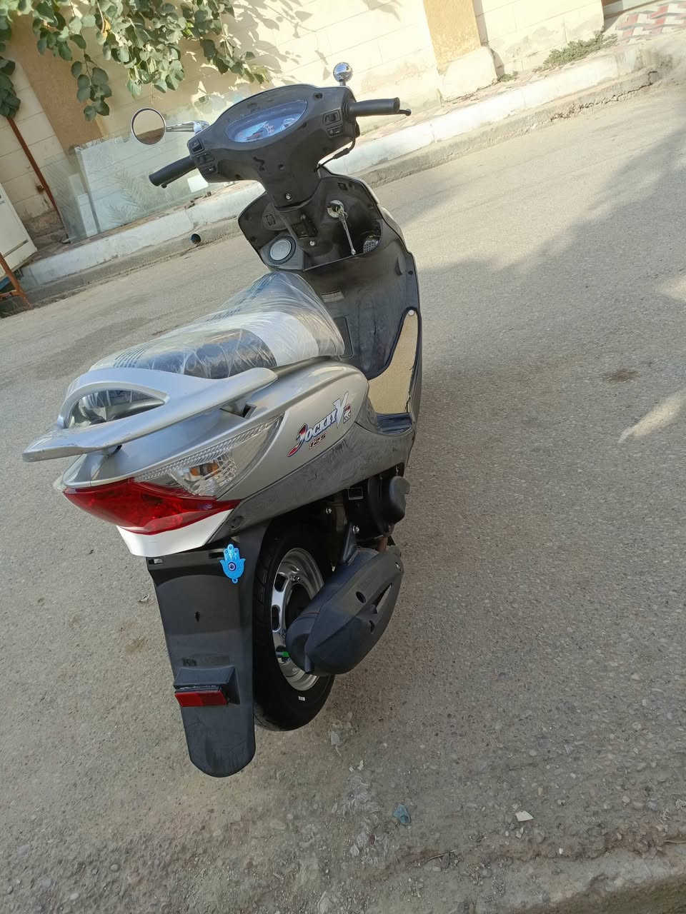 السلام عليكم دراجه للبيع كامكو 2v جاهزه مابيه نقص مكفوله كفاله عامه رمبه وكله عل بلادي مامفتوح برغي بيه تجي وتشوف وتفحص وبخدمتك وبل عافيه عل ياخذه الدراجه ماشيه 12حقيقي الشراي يتصل *********** مكاني قلعه سكر
