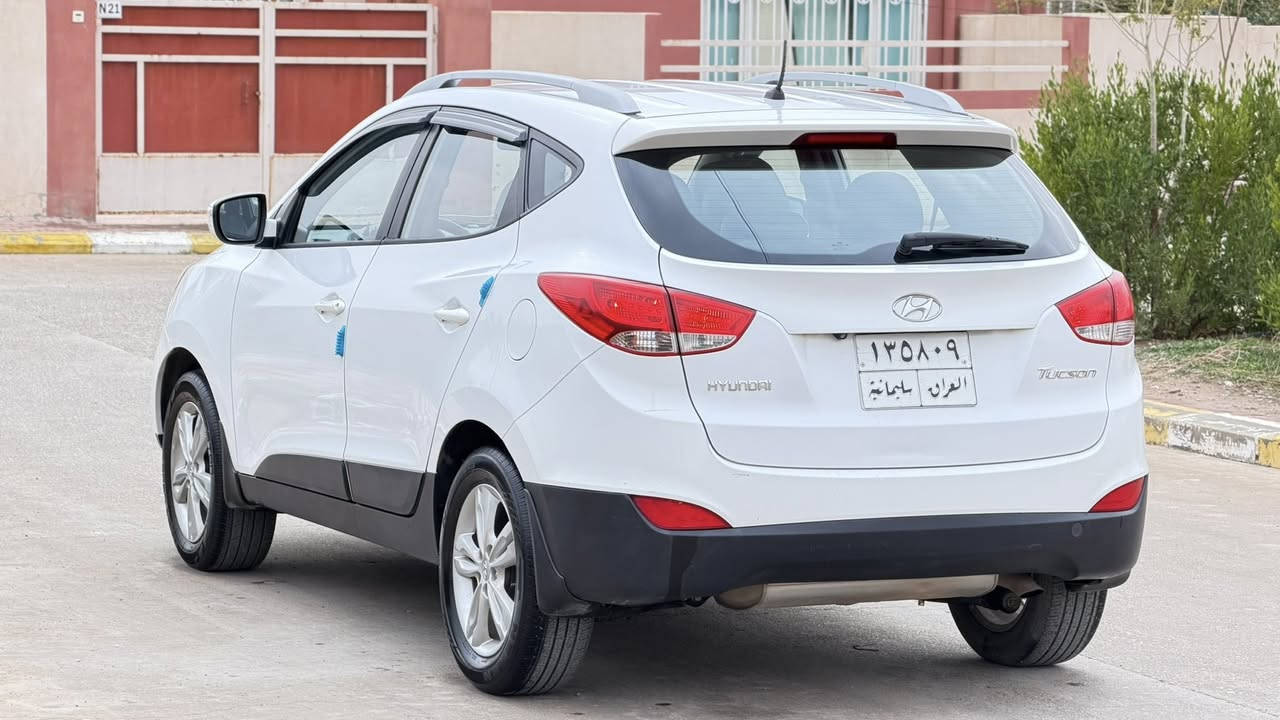 سلام عليكم
للبيع 
هونداي تكسون
موديل 2013
كير ومكينه بشرط 
تحكم ستيرن 
شاشه 
صدر امامي خلفي جديد 
قطعتين صبغ بدون ضربه 
ماشيه114 KM
سياره جاهزه بدون عيب
سنويه جديد فقط الرقم قديم 
سعر 136وبي مجال بسيط 
مكان السيارة دياله خانقين 
***********
