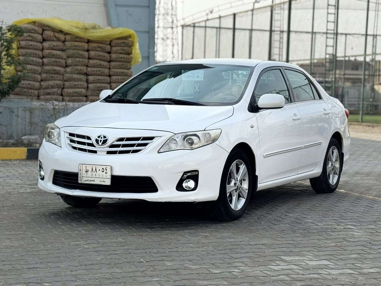 السلام عليكم . كورلا موديل 2012 وارد خليجي مكينة 1800 انطخت عندي بالباب مال صدر جدا بسيطة وبدلتة بلادي نفس اللون شركة والباب الورا مرشوش كلير بدون ضربة وشرط الفحص .. اخوان سيارة جديدة بمعنى الكلمة ومن الدعامية للدعامية مابيهة برغي نقص سويجات والارضيات والكتلوكات مال شركة كلها  موجودة .. كير ومكينة كفالة صدر امامي خلفي جديد تخم تاير جديدة جاهزة من كلشي وبالخير التصير من نصيبة حساسات كروز سرعة شاشة كامرا السعر 137 وبيهة مجال جدا بسيط مكاني بغداد العامرية *********** غير متواجد عالفيس الشراي يتصل تحياتي للجميع
