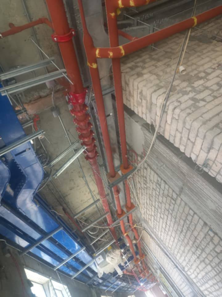 ابو مالك المصري خلف فاير حريق وشيلد ويتر ولحام وتصنيع جميع انواع الحديد والفريمات والسبورتات مقيم في بغداد الجديده***********
