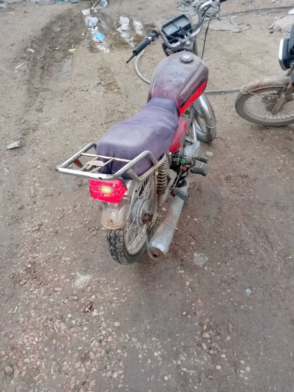 اسلام عليكم دراجة تايكر موديل 18كلك مكفوله من السرقه اكاتبك عليه المكان كربلاء دراجة بس بنجر اني ابيع هيج لا اتكلي اشبيه شوفته عينك الرقم ***********
