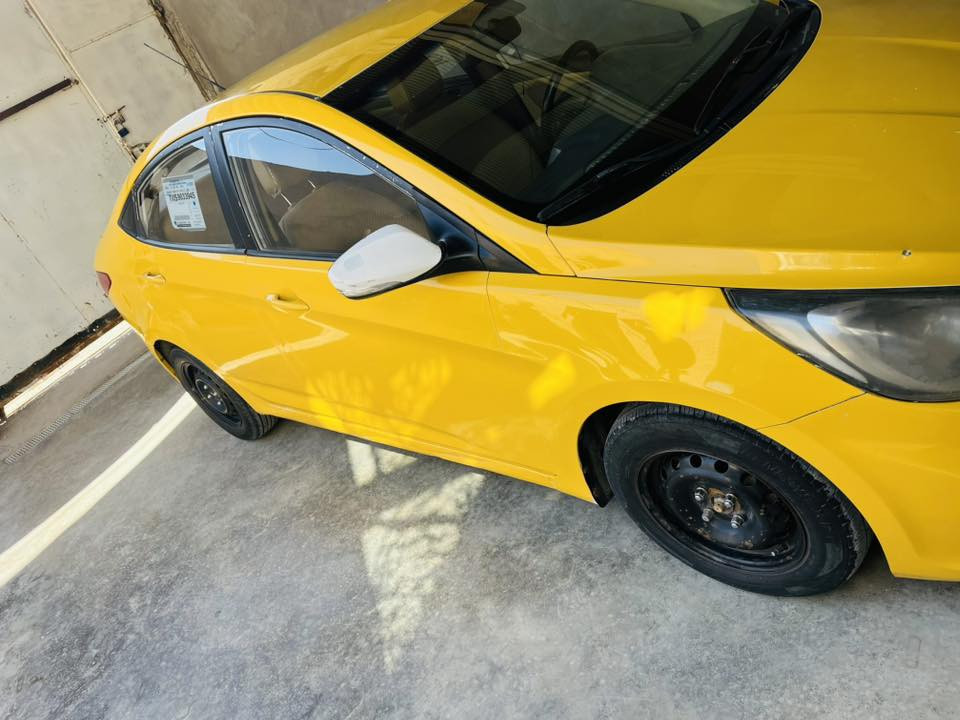 للبيع اكسنت ١٢خليجي  مكينه ١٦٠٠  رقم كربلاء انكليزي بسمي تحويل ثاني يوم سيارة جاهزة نص فول السيارة 
مكينه كير تبريد جاهزة 
بيه طخة بسيطة بالجاملغ الخلفي جهه السايق 
السعر ٨٠ وبيها مجال مكان السيارة الديوانيه 
اي استفسار ***********
