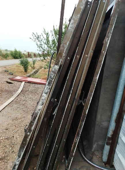 بسم الله الرحمن الرحيم . 
شبابيك المنيوم العدد ١٨ شباك كاملات مع الجام . متوفر جميع القياسات 
العنوان : اطراف بغداد منطقة ابراهيم بن علي .
***********
