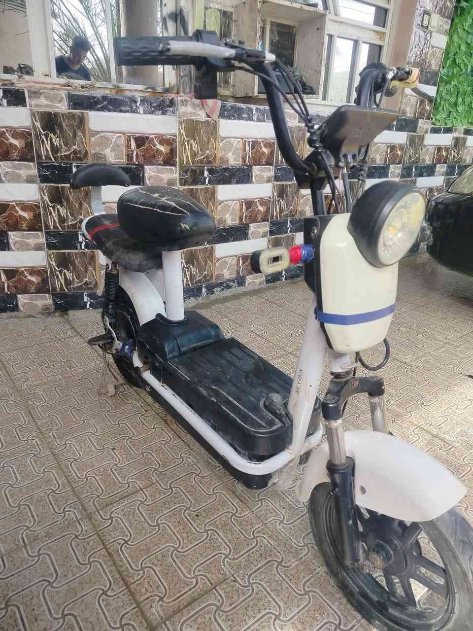 سلام عليكم دراجه شحن حجم 14 للبيع سعر ١٥٠ بيها مجال بسيط سرعه ٧٠وتعبر اتصل ***********واتساب
